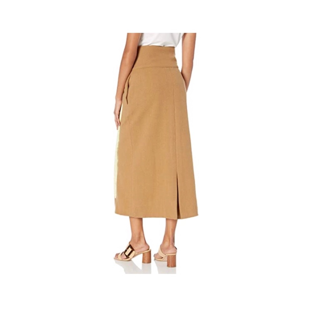 Making the Cut: Sander’s Wrap Skirt - Picture 2 of 12